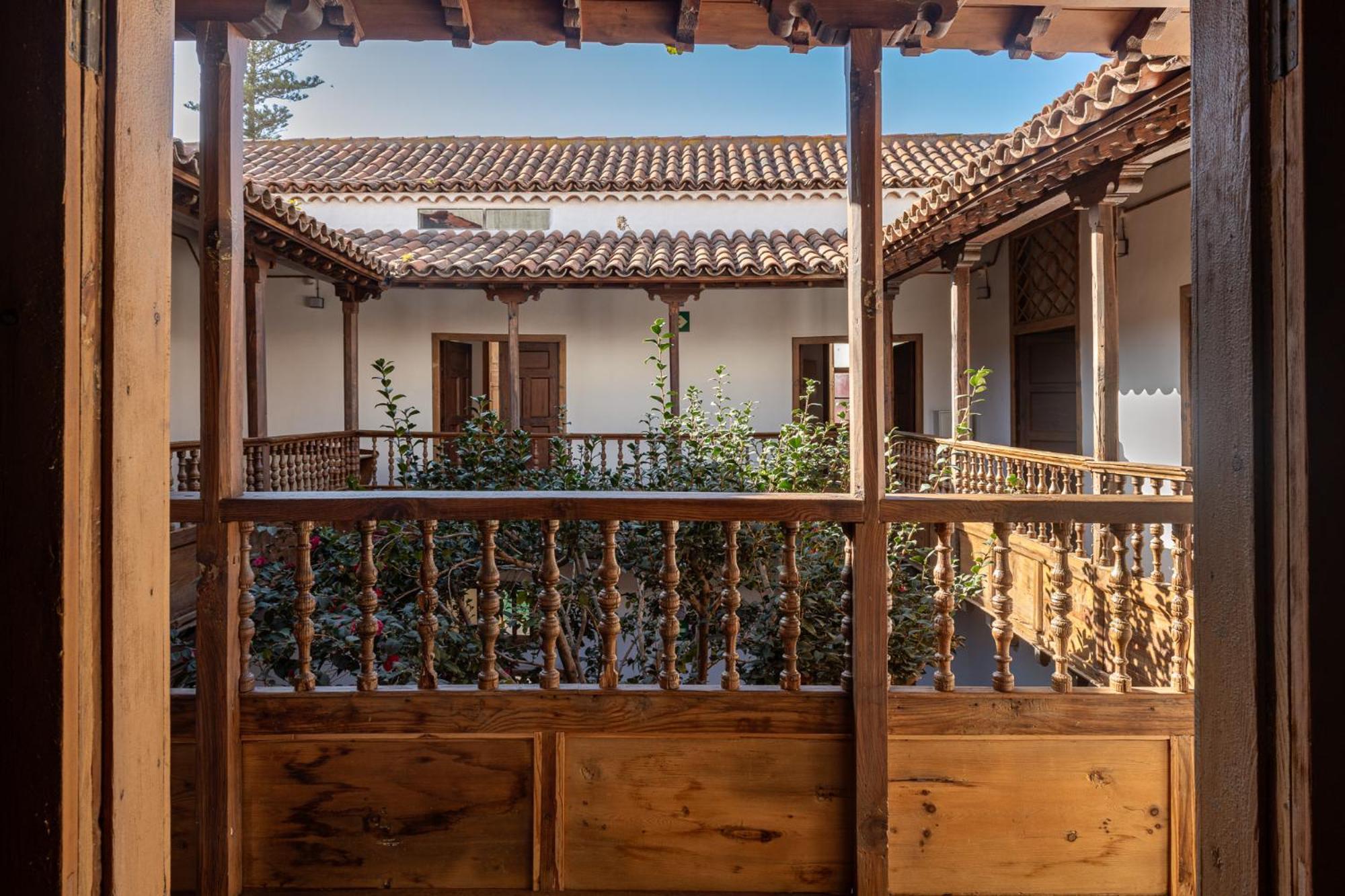 La Casa De La Camelia Hotell La Laguna  Exteriör bild